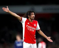 Galatasaray ve Fenerbahçe’ye transferde kötü haber! Bedavaya gelecekti Mohamed Elneny Arsenal’le sözleşme uzatıyor