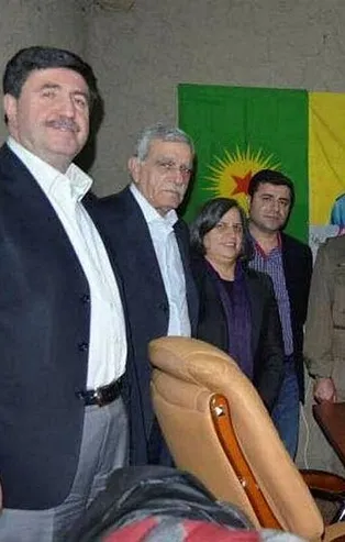 SON DAKİKA: HDP'li Altan Tan'ın evinden FETÖ elebaşı Gülen'in Kürtçeye çevrilmiş kitapları çıktı