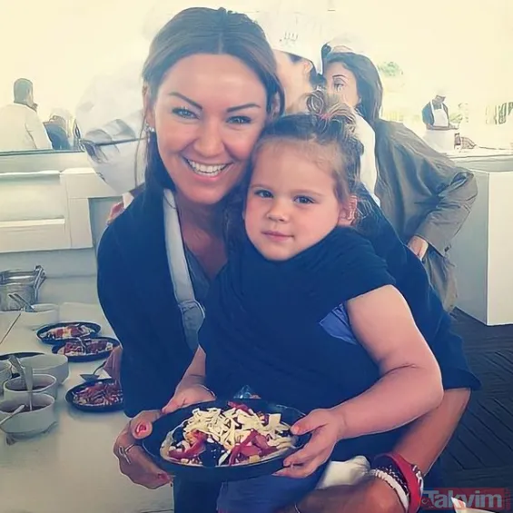 Hande Soral ile İsmail Demirci minik oğulları Ali’nin yüzünü ilk kez gösterdi! Ünlülerden yorum yağdı: Petek Dinçöz, Ebru Şahin... - 42