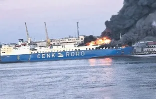 Türk gemisine füze isabet etti! Can kaybı yok