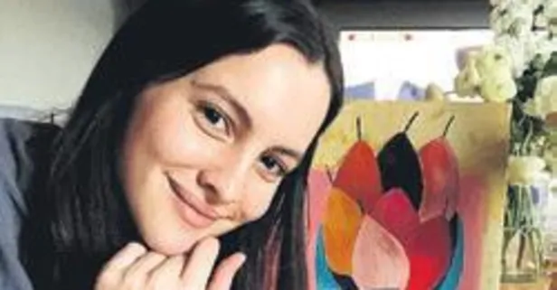 Leyla Feray da resme daldı