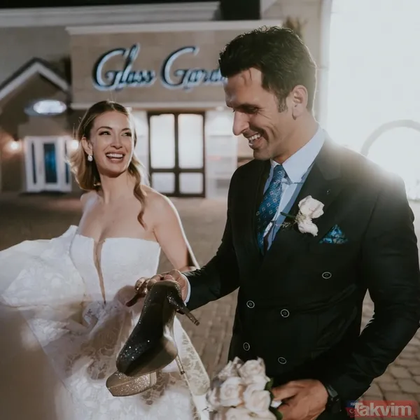 Çiçeği burnunda gelin Yasemin Kay Allen’den romantik paylaşım: Eşiyle el ele... - 4