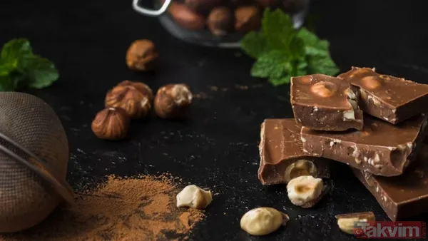 Fındıklı Bitter Çikolata 🔸Bitter Çikolata İle Karaciğer Sağlığı Arasında Bağlantı Şaşırtıcı Görünebilir, Ancak İşin Sırrı Polifenollerde Saklı. En Az %70 Kakao...
