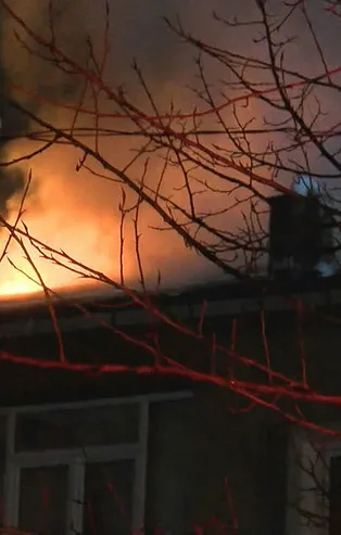 Ümraniye'de yangın paniği! 8 kişi kurtarıldı