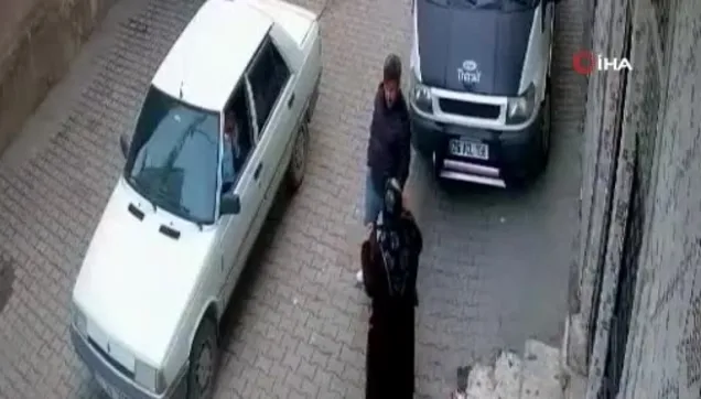 Husumetli kız tarafı başlarına ödül koydu