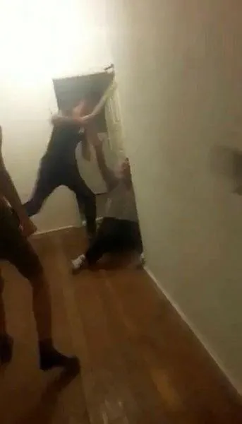 Burdur'daki skandal görüntülerin ardından harekete geçildi! Eve çağrılan seyyar satıcının dövülmesine 1 tutuklama-4