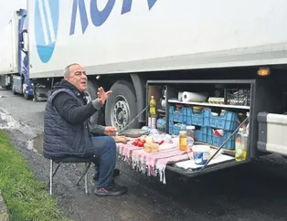 İsimsiz ünlüye servis