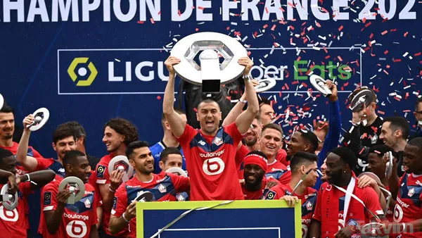 Şampiyon Lille'in kupası Bizim Çocukların elinde: Törende "Kral Burak Yılmaz" tezahüratları - 9