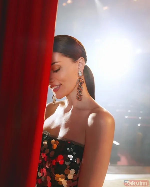 2 çocuk annesi Fahriye Evcen sosyal medyayı podyuma çevirdi! İlk yorum Filiz Akın’dan! Burak Özçivit’in eşi kırmızı takımıyla... - 12