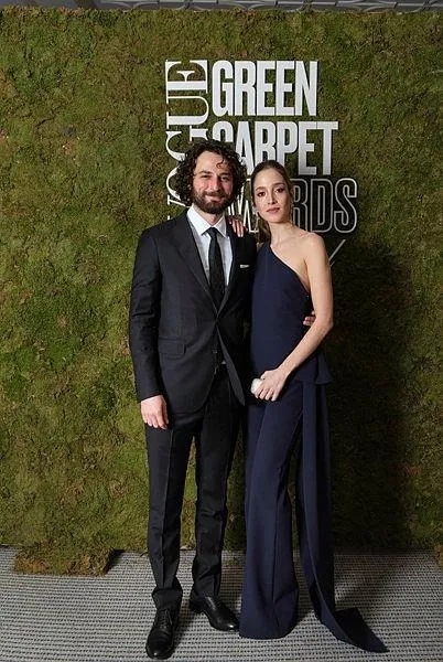 yakisikli-oyuncu-birkan-sokullu-ile-sosyetik-sevgilisi-eda-gurkaynak-evlilik-hazirliklarina-basladi-1653766362354.jpeg Yakışıklı oyuncu Birkan Sokullu ile sosyetik sevgilisi Eda Gürkaynak evlilik hazırlıklarına başladı-7