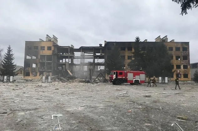 Son dakika: Rusya'dan, Ukrayna'da bulunan askeri birliğe saldırı: Tam 70 asker öldü