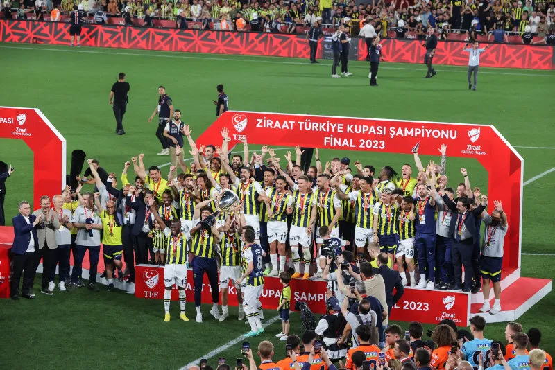 Fenerbahçe'den sağ bek bombası! Ferdi kendi bölgesine geçecek - 7