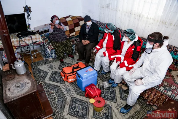 Koronavirüs aşılamaları devam ediyor! Sağlık çalışanları kar kış dinlemiyor! İşte fedakarlığın fotoğrafları - 26