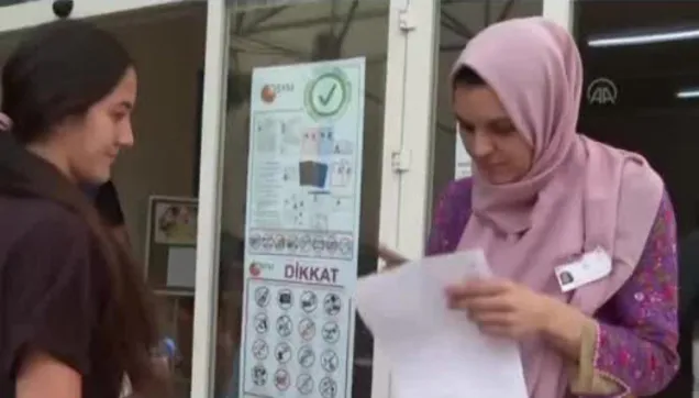 Son dakika: YKS'nin ikinci oturumu AYT başladı!
