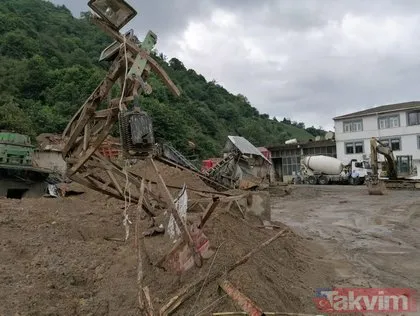 Son dakika: Trabzon Of’ta sel ve heyelanın hasarı, gün ağarınca ortaya çıktı