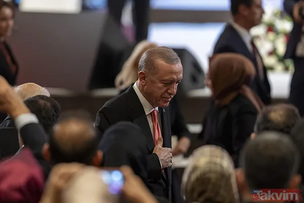 Başkan Erdoğan, 29 Ekim Özel Programı'na katıldı! Erdoğan yanına gelen küçük kız çocuğu ile fotoğraf çektirdi - 5