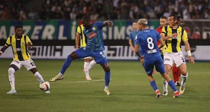 canli-sifresiz-ekran-fenerbahce-rizespor-maci-saat-kacta-hangi-kanalda-1738435941071.jpeg (Takvim Foto Arşiv)