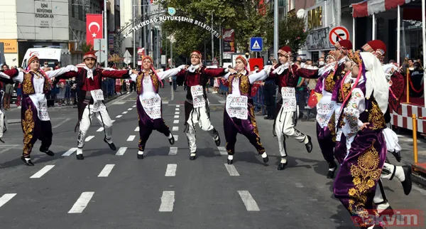 30 Ağustos Zafer Bayramı coşkusu tüm yurtta! Herkes meydanlara akın etti - 34