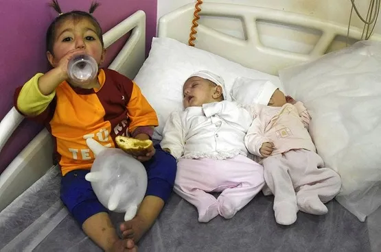 konyada-yurek-burkan-olay-3-cocuk-apartman-girisine-terk-edildi-1572622245228.jpeg Konya'da yürek burkan olay! 3 çocuk apartman girişine terk edildi-1