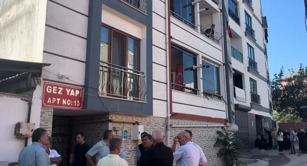 bursada-torun-dehseti-babaannesi-ve-halasinin-bogazini-kesti-1694708476331.jpeg Uyuşturucu krizine girdi katliam yarattı! Bursa'da gözü dönen torun babaannesi ve halasının boğazını kesti-4