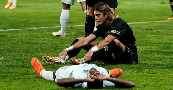 Spor Toto Süper Lig'in 6. haftasında Kasımpaşa Göztepe ile berabere kaldı-6