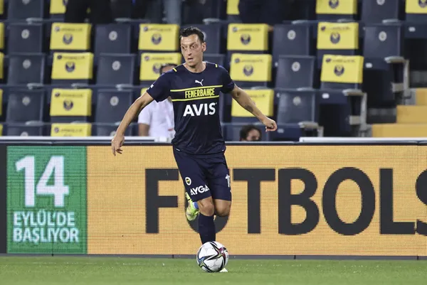 son-dakika-erman-toroglundan-flas-mesut-ozil-sozleri-demek-ki-mesut-takima-giremiyor-1629667268318.jpg SON DAKİKA: Erman Toroğlu'ndan flaş Mesut Özil sözleri: Demek ki Mesut takıma giremiyor-5