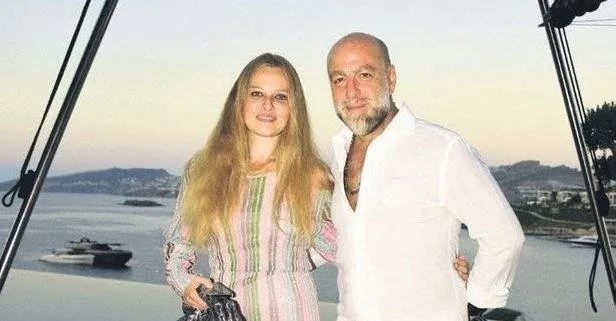 20 gün önce Naz Elmas’tan boşanan Erol Özmandıracı, Türkbükü’nde genç sevgilisiyle yakalandı