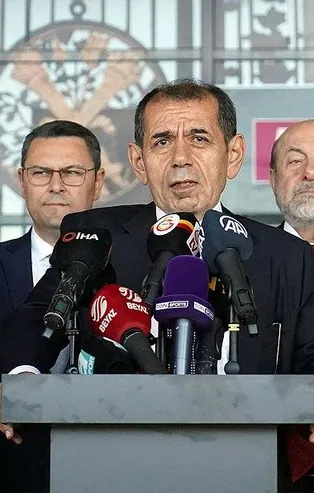 Galatasaray'da başkan adayları Eşref Hamamcıoğlu ve Dursun Özbek'in yönetim listesi belli oldu