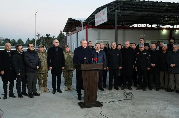 baskan-erdogandan-deprem-bolgesine-asker-gitmedi-yalanini-yayan-mufterilere-haysiyetsiz-namussuz-serefsizlerin-1675875237642.jpeg Başkan Erdoğan'dan "Deprem bölgesine asker gitmedi" yalanını yayan müfterilere: Haysiyetsiz, namussuz, şerefsizlerin ağzına meze yapmayız-4