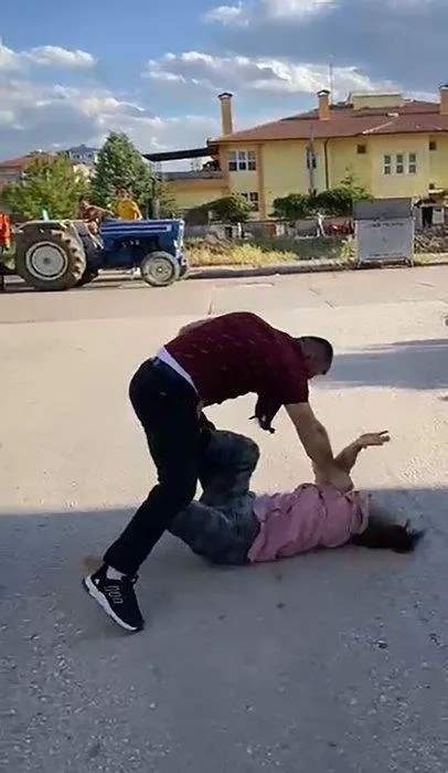Boşanma kavgasında tekmeler havada uçuştu! Kadına şiddet kamerada-2