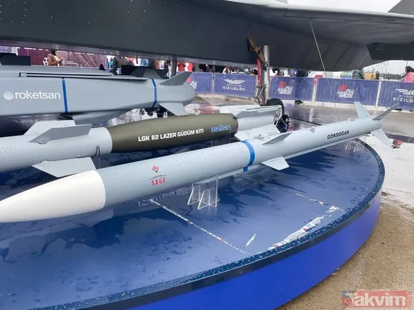 Çocuğu, genci, yaşlısı... KIZILELMA'mıza ilgi büyük: Takvim.com.tr insansız savaş uçağı ve Bayraktar AKINCI'nın mühimmatlarını görüntüledi - 6