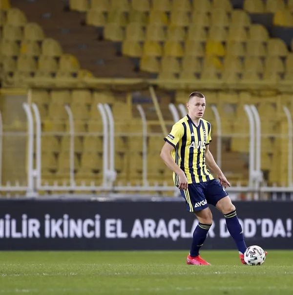 Fenerbahçe bataklığı andıran sahada Çaykur Rizespor’u tek golle geçti-5