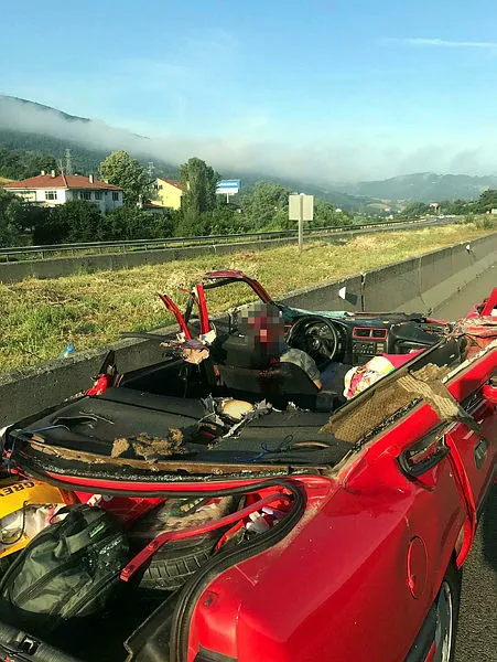TEM Otoyolu'nda korkunç kaza! İtfaiye ekibi gözlerine inanamadı-2