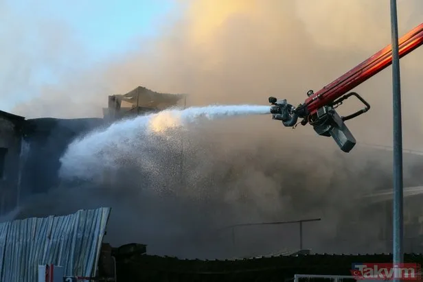 İzmir Çiğli’de korkutan yangın! Madeni yağ deposu alev alev yandı