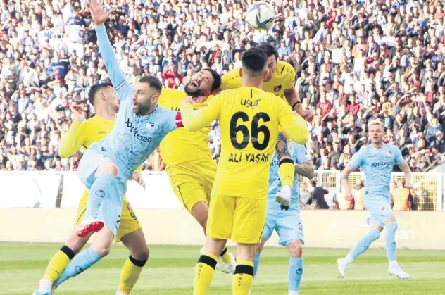 1. Lig playoff yarı final ilk maçında Erzurumspor evinde İstanbulspor'a mağlup oldu