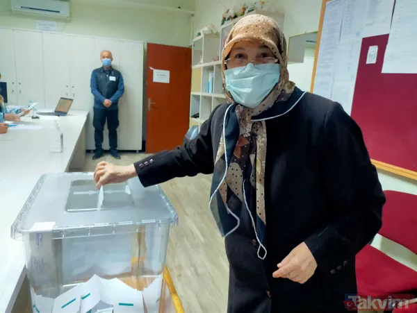 SON DAKİKA: Bulgaristan seçimleri 2021 | Vatandaşlar ikinci tur için sandık başında - 21