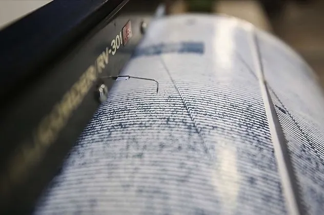 Japonya'da deprem! Tsunami uyarısı yapıldı