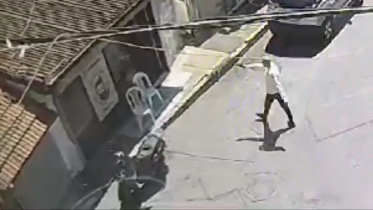 Beyoğlu'nda berberde skandal olay! Kurşun yağdırdı! 100 lira için canından oluyordu!