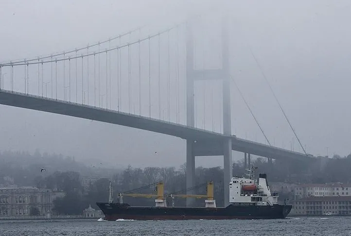 İstanbul Boğazı gemi trafiğine açıldı!