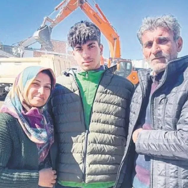 Enkaz altında ‘son videom’ diyerek kendisini çekmişti! Taha Erdem dünyaya manşet oldu