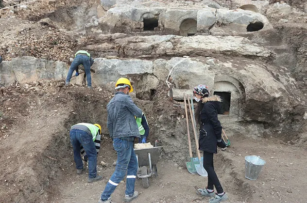 Karaman'da Roma dönemine ait sarnıç ve kale surları ortaya çıkarıldı!