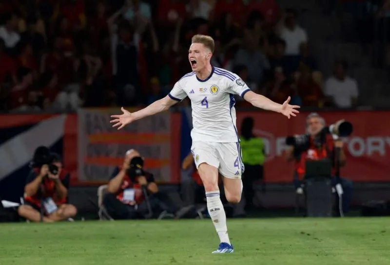 Fenerbahçe'den Galatasaray'a bir şok daha! O yıldızı da kapıyor - 17