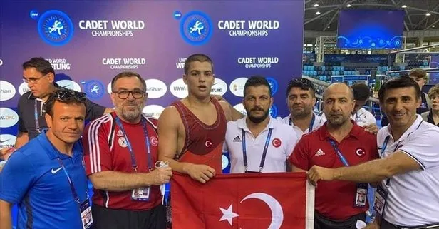 Milli güreşçi dünya şampiyonu oldu!