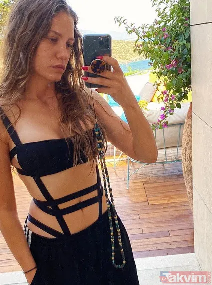 Leoparlı bikinisi ve sıfır makyajlı Burcu Özberk'in yüzü gülüyor... - 19