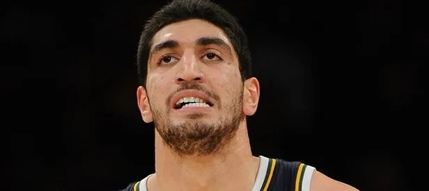 FETÖ'cü Enes Kanter'e havaalanında büyük şok!