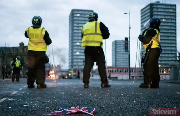 İngiltere’de kaos dinmiyor! 100 yeni isyan: Bu gece en zoru olacak! Çalışanlar eve kaçtı dükkanlar kepenk kapattı - 11