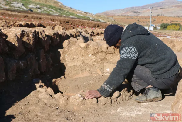 24 Mayıs'tan bu yana sürüyordu! Adıyaman'daki Pente Antik Kenti'ndeki kazılarda çok önemli bulgulara ulaşıldı - 12