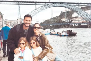 Ayrılmalarına rağmen hala beraberler