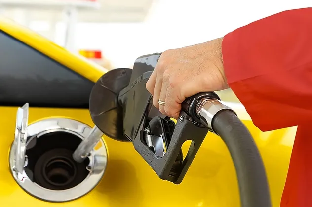 18 Aralık EPGİS benzin motorin fiyatları ne kadar oldu? İstanbul, Ankara, İzmir benzin litre fiyatı kaç TL? Benzine zam mı geldi?
