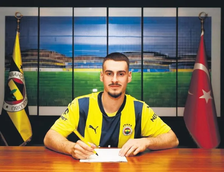 Mimovic imzayı attı